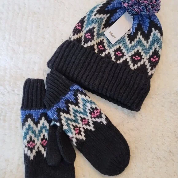 Mixit Hat & Mittens Set with Free Gift! - Picture 1 of 5